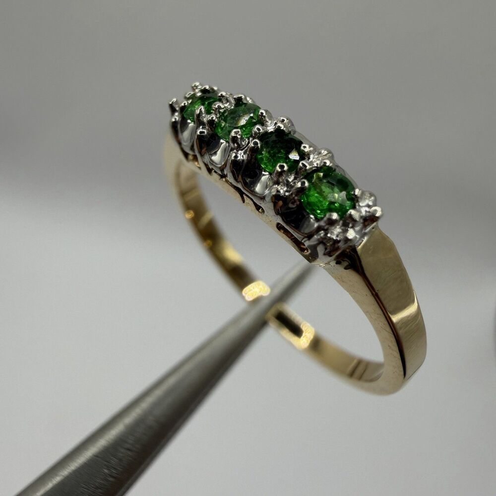 14K Yellow Gold Four Tsavorite Band Ring Size 6.75 2.4g